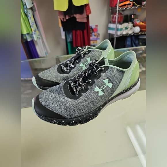Under Armour Womens Charged Escape 3020005-002 Gray Running Shoes Lace Up 9.5 - Picture 2 of 8
